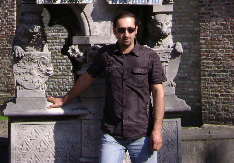 Date this cute Belgium man Light-my-fire from Brussels BE38