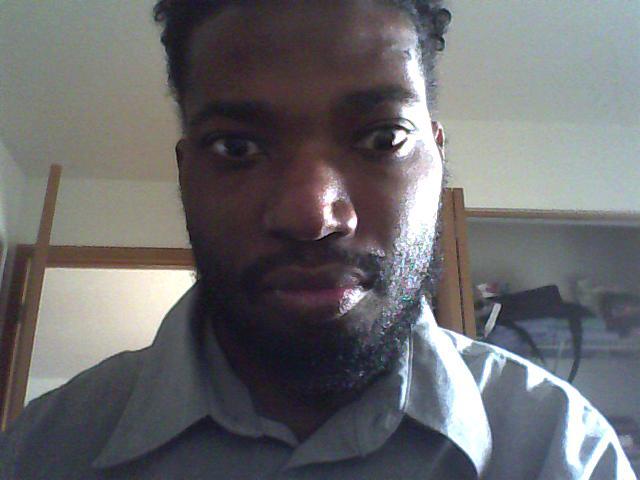 Date this athletic United States man Lewis from Coonrapids US5214