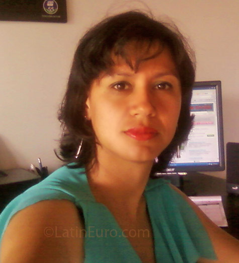 Date this sensual Colombia girl Ofir from Cartago CO2917