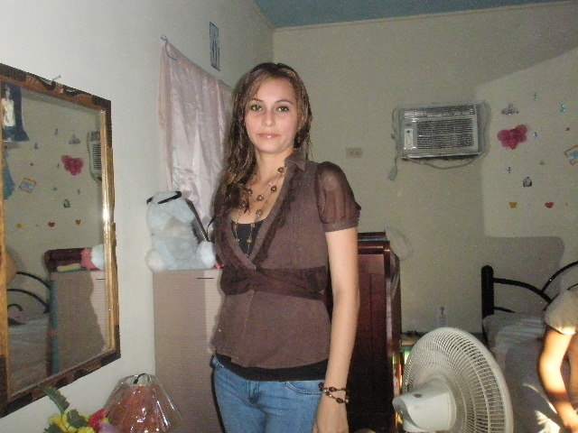 Date this cute Honduras girl Claudia from San Pedro Sula HN56