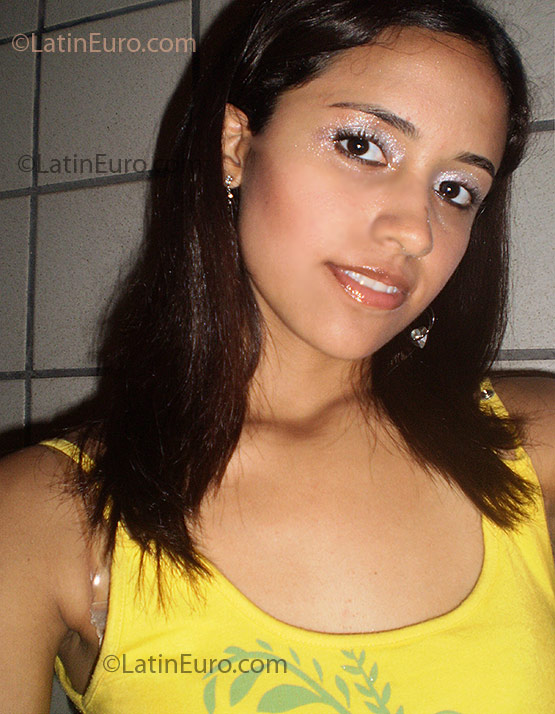 Date this beautiful Brazil girl Rebeca from Fortaleza BR2330