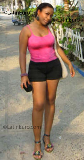 Date this charming Colombia girl Paola Margarita from Cartagena CO2961