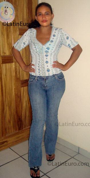 Date this gorgeous Honduras girl Zenaida from San Pedro Sula HN75