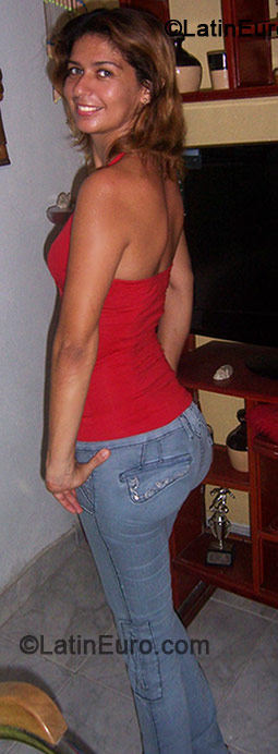 Date this young Colombia girl Heidy from Barranquilla CO2999