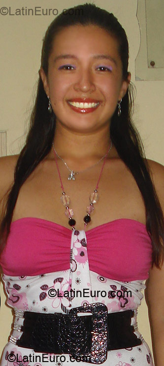 Date this delightful Colombia girl Andrea from Cali CO3024