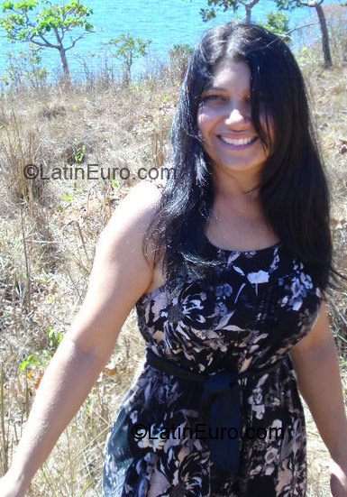 Date this hot Brazil girl Ana Clara from Goiania BR2406