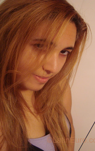 Date this cute Brazil girl Phaloma from Pindamonhangaba BR2410