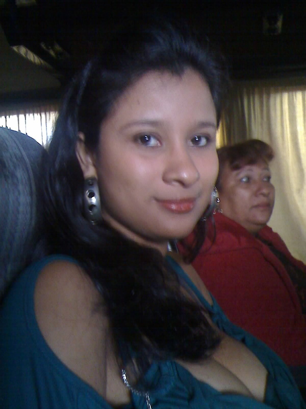 Date this nice looking Honduras girl Yeny from Olanchito HN268