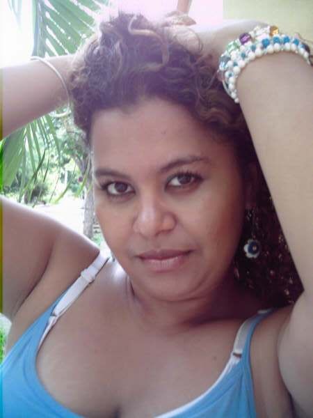 Date this hot Honduras girl Sthefaniecoello from San Pedro Sula HN146