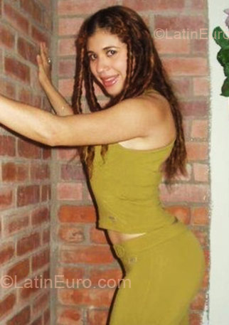 Date this exotic Colombia girl Mona379 from Cali CO3183