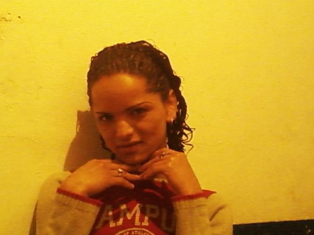 Date this athletic Colombia girl Khristhian from Manizales CO3292