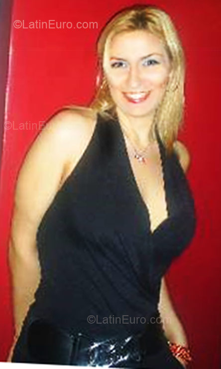 Date this hot Brazil girl Maria from Sao Paulo BR2583