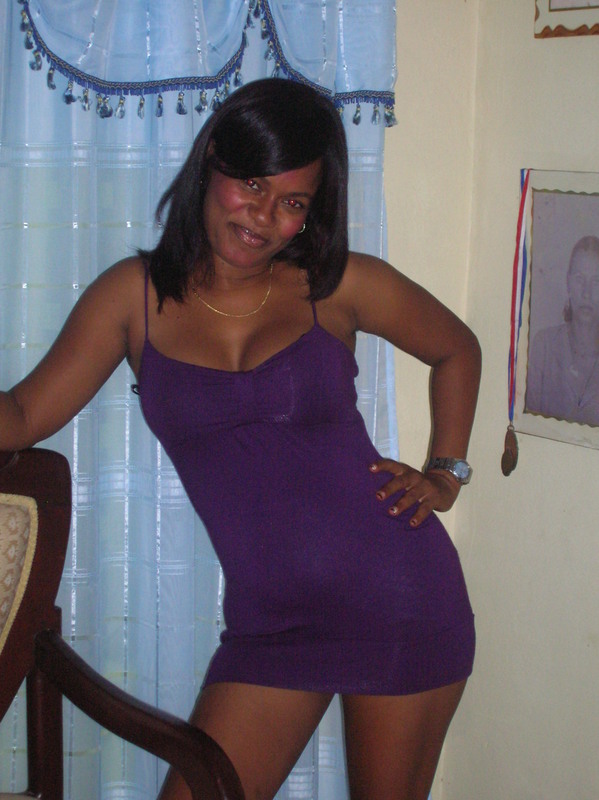Date this nice looking Dominican Republic girl Glenny63 from Santo Domingo DO3761