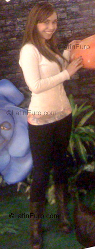 Date this charming Colombia girl Carolina from Bogota CO3566