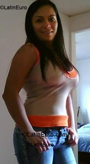 Date this fun Colombia girl Adrianita-29 from Bogota CO3598