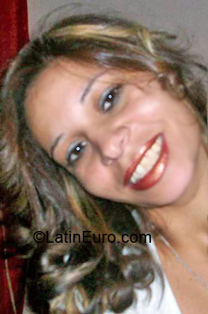 Date this athletic Brazil girl Evaneide from Brasilia BR4682