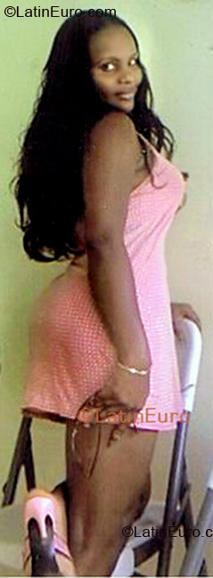 Date this young Jamaica girl Marlene from Ocho Rio, P.O JM405