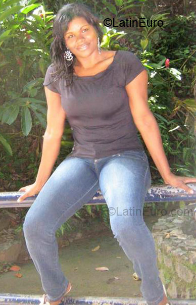 Date this stunning Brazil girl PAULINHA from Salvador BR2745