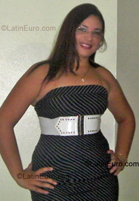 Date this good-looking Dominican Republic girl Jissel Gomez from Dominicana DO3992