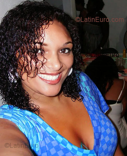 Date this charming Brazil girl Mandiita from Rio De Janeiro BR2852