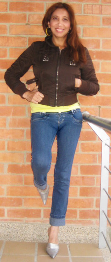Date this charming Colombia girl ZORAYXX from Bogota CO3936