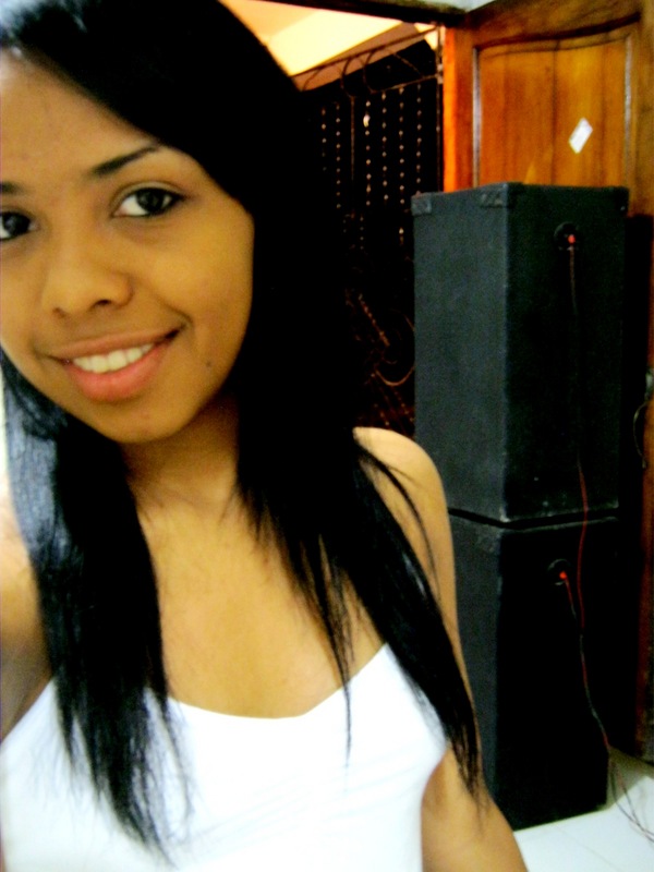 Date this funny Colombia girl Angelina from Cartagena CO3995