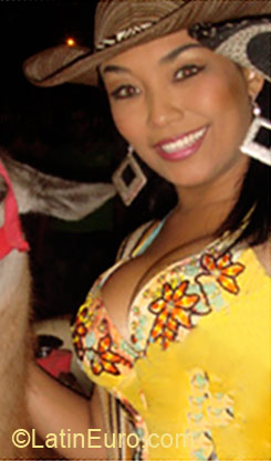 Date this funny Colombia girl Sarita from Colombia CO5954