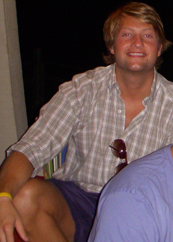 Date this happy United States man HunterT1983 from Clarksville US5967