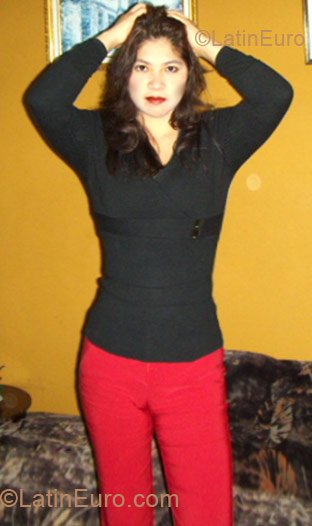 Date this stunning Peru girl Annia from Lima PE270