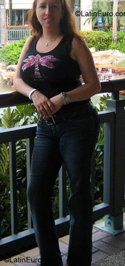 Date this athletic Colombia girl Alexandra from Bogota CO4200