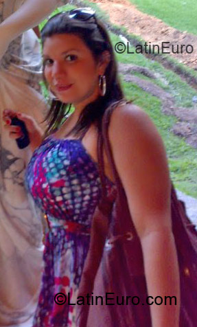 Date this attractive Brazil girl Laura from Maceio BR3097