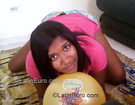 Date this delightful Dominican Republic girl Pamela from Santo Domingo DO4335