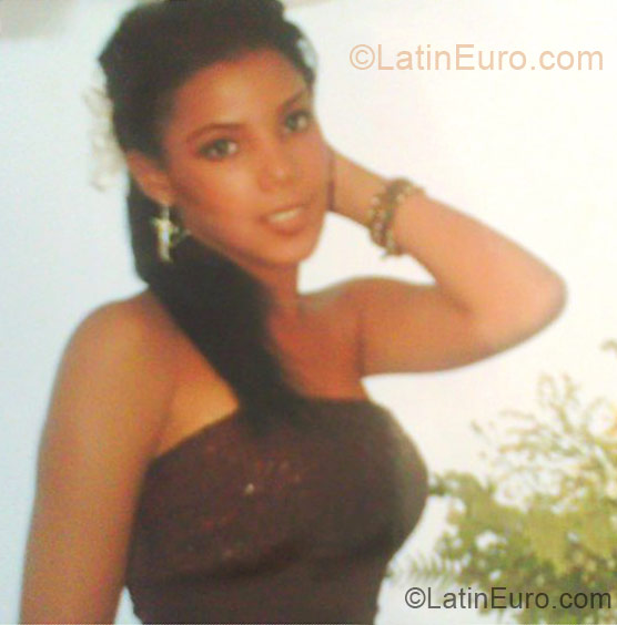 Date this young Dominican Republic girl Rosainy from Higuey DO4356