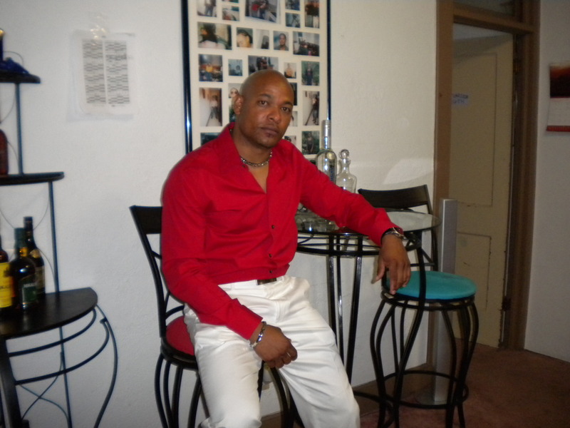 Date this foxy Dominican Republic man ROY from Harrisburg DO4394