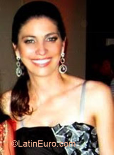 Date this hard body Brazil girl Indi from Curitiba BR5914