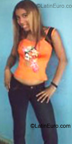 Date this fun Brazil girl Janaina from Salvador BR3139
