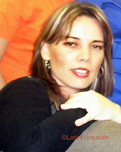 Date this athletic Colombia girl Liliana from Medellin CO4365
