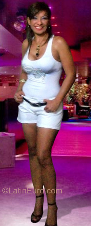 Date this gorgeous Colombia girl Liss from Barranquilla CO6000