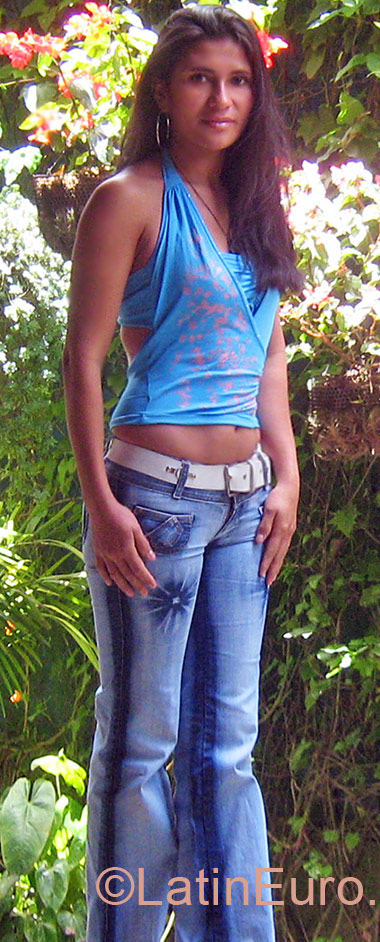 Date this exotic Colombia girl Nidia from Bello CO5717