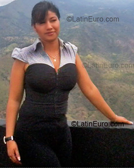 Date this georgeous Colombia girl Alejandra from  CO4393