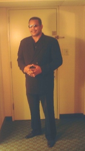 Date this athletic United States man Mikbsure from San Antonio US6329