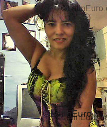 Date this foxy Colombia girl Clara Maria from Bello CO4445