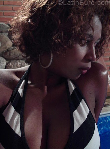 Date this beautiful Brazil girl Veronyka from Sao Paulo BR6143
