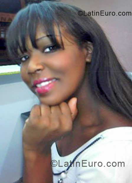 Date this hard body Colombia girl Hel from Cali CO6533