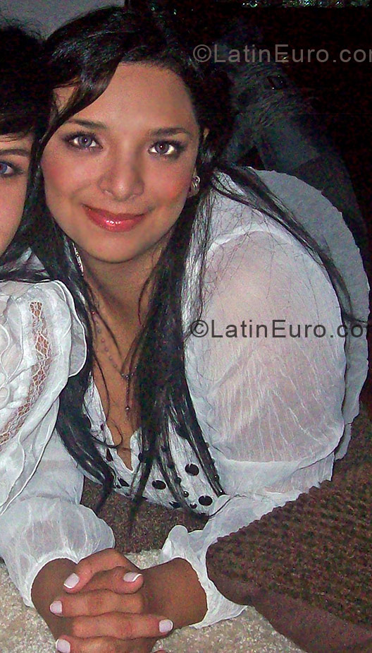 Date this foxy Colombia girl Shirley from Bogota CO4501