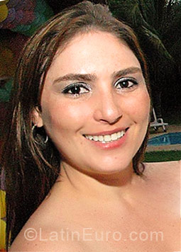 Date this good-looking Brazil girl Beta from Sao Jose do Rio Preto BR3270
