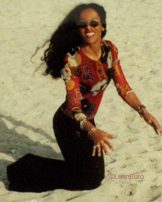 Date this pretty Brazil girl Rute Helena from Goianio BR3272