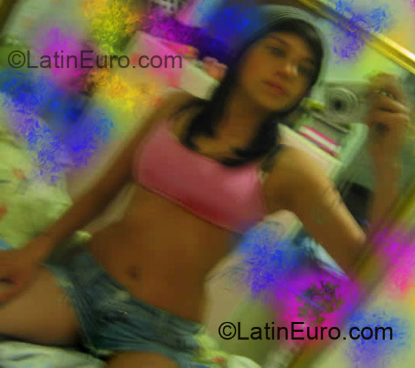 Date this happy Colombia girl Monica from Bogota CO5956