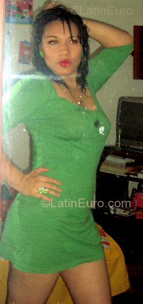 Date this good-looking Colombia girl Natalia from Medellin CO4552
