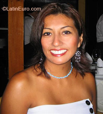 Date this hot Peru girl Erika from Lima PE291